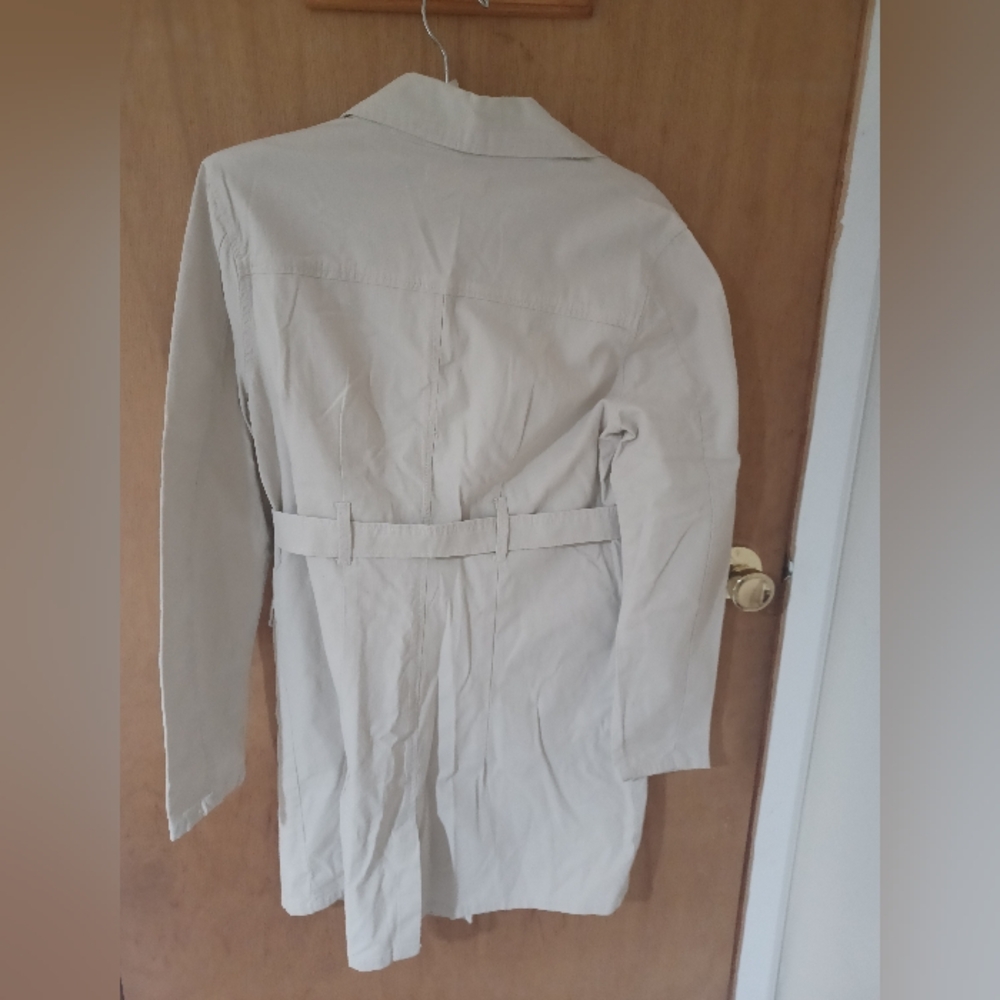 Trench Coat with Tailored Silhouette - Picture 10 of 13